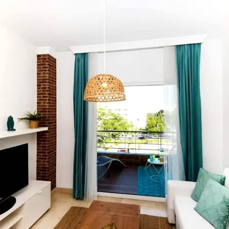 Jabega - 4 Minutes From The Lejlighed