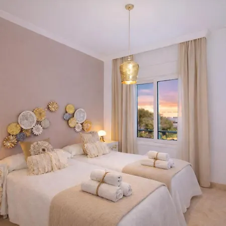 Apartament Jabega - 4 Minutes From The *